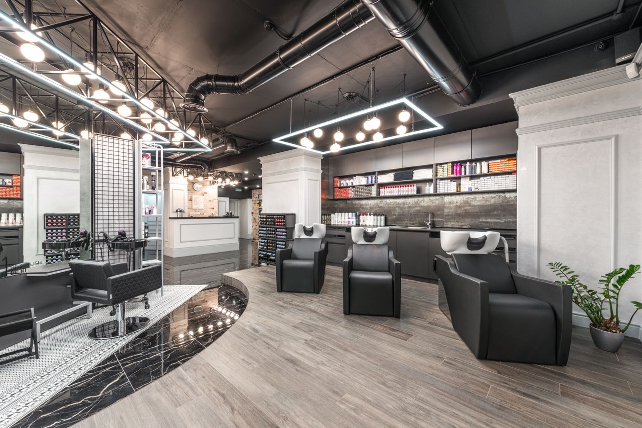 Aura beauty lounge